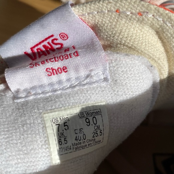 VANS Custom Design - Halloween Inspired glitter - Picture 4 of 4